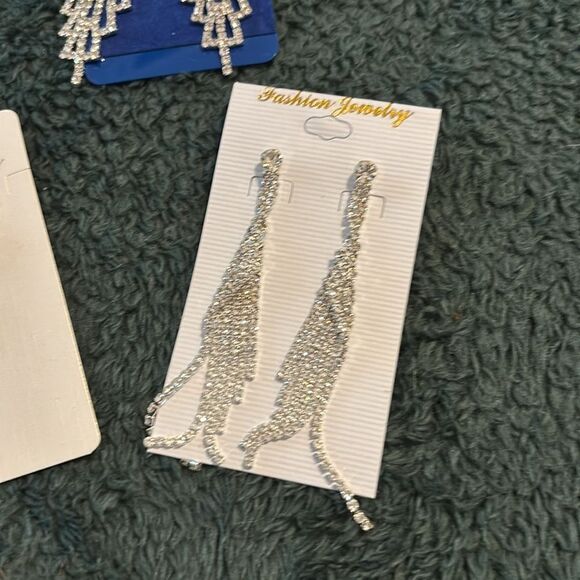 Sparkling Silver Fashion Jewelry Earrings Collection - Picture 2 of 4